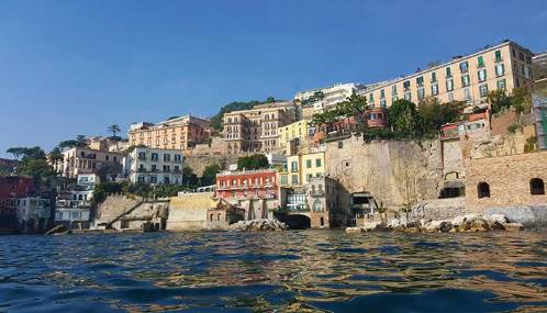itinerari in barca a Napoli